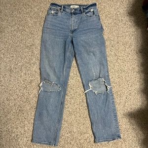 A&F 90’s straight ultra high rise jeans